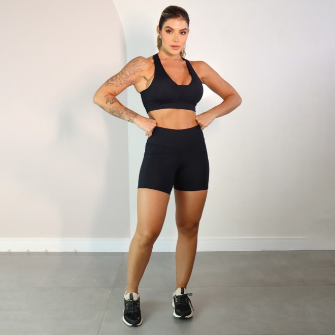 Short Fitness Ísis Com Recortes