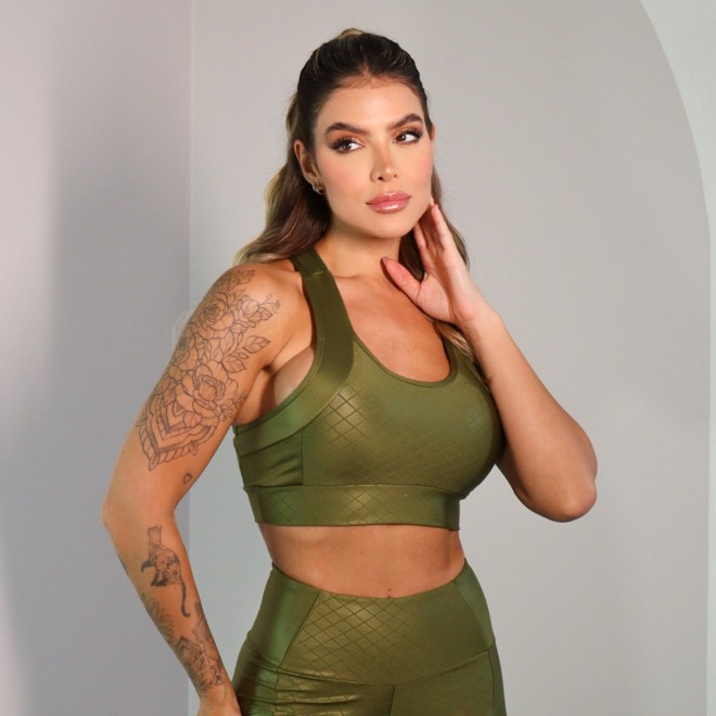 Top Fitness Sarah Recortes Em Cirrê Liso E Linner 3d