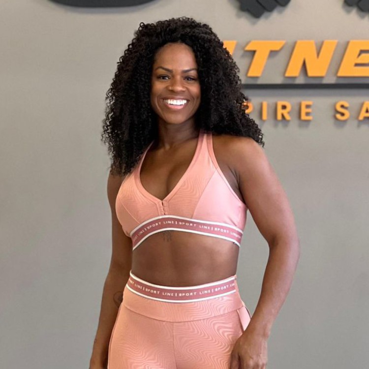 Top fitness Diana Com Recortes E Elástico Personalizado