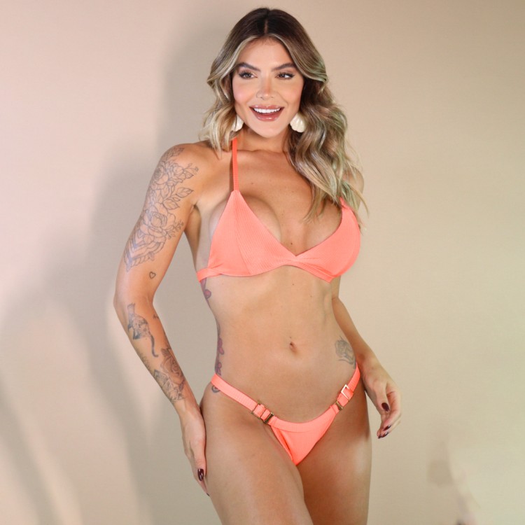 Biquíni Carol Canelado Com Detalhe Frontal Banho Em Ouro