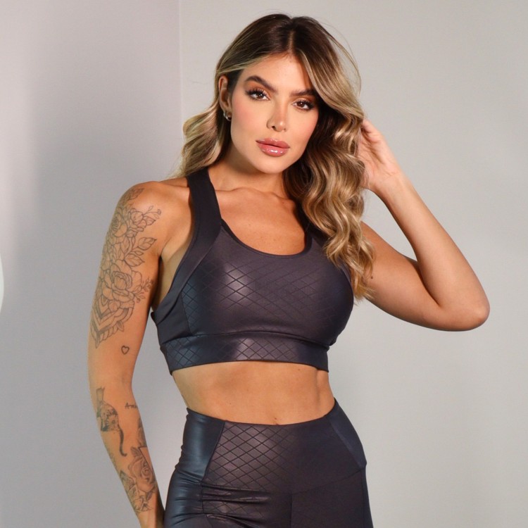 Top Fitness Sarah Recortes Em Cirrê Liso E Linner 3d